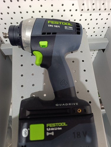 Trapano avvitatore con - avvitatore,